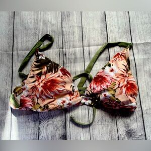 NWOT floral bikini top - size XL